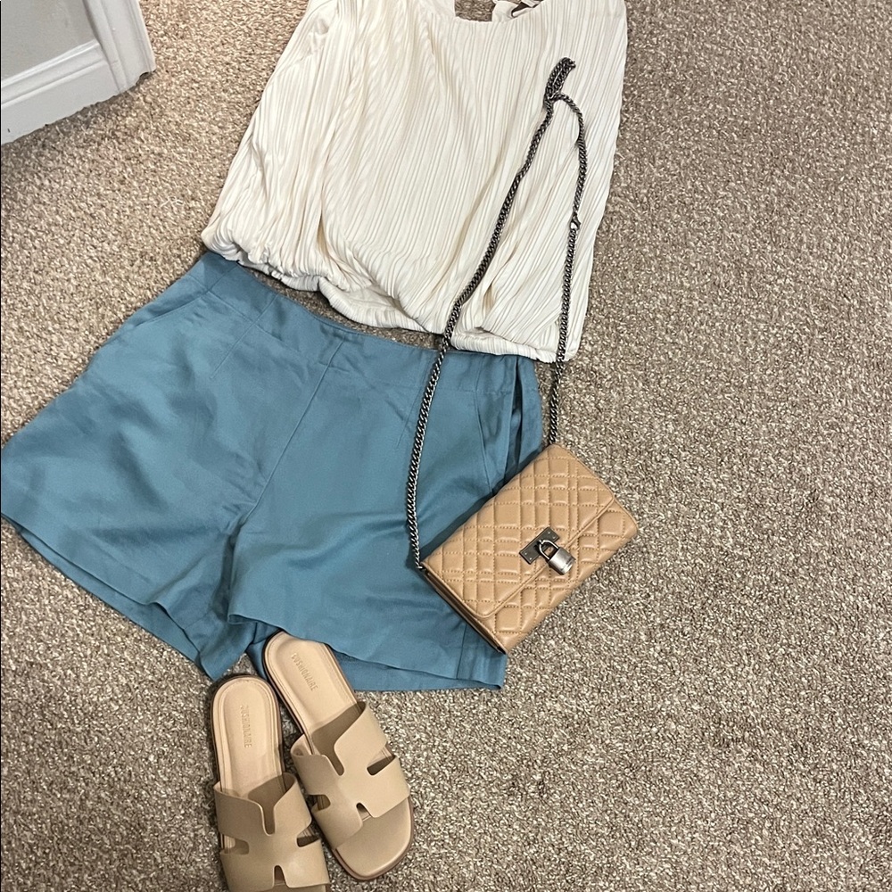 Ann Taylor blue shorts - size 8 petit- lightly worn